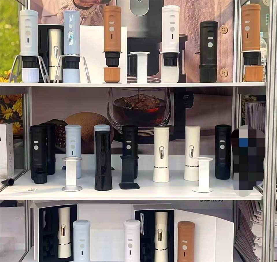 Fashion Design Household Office Mini Coffee Machine USB Charging Drip Capsule Coffee Maker in Color Box Smart Coffee Machine